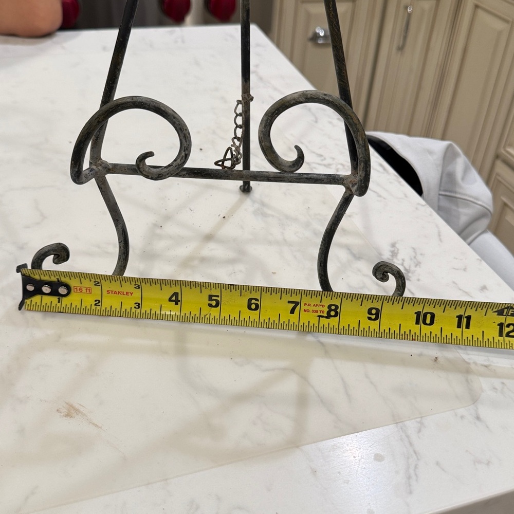 Rustic Metal Rooster Easel - Picture 8 of 8